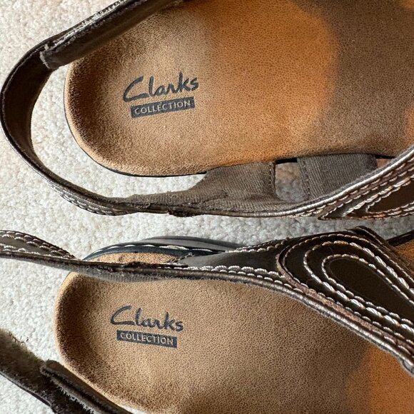 Clarks Women's Sandals Size 9 Bronze Metallic Leather Wedge slide 15260 - Picture 9 of 10